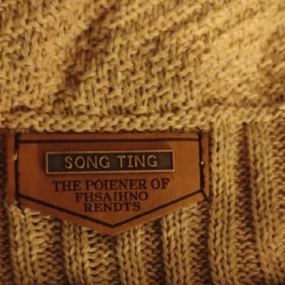 #109!Cozy Tan and Brown Knit Hat Set - Picture 6 of 9